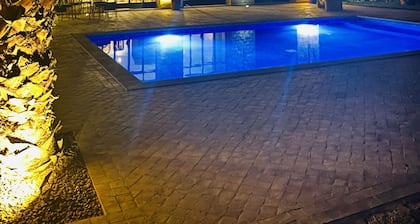 Villa 4 Schlafzimmer beheizter Pool Hauspersonal