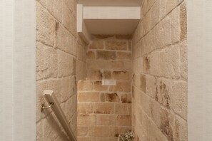 Interior - Spacious Old Town Home with Magic Rooftop View – Where the Sea Meets the City (Monopoli)