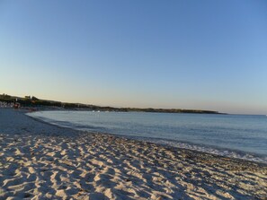 Ubicación a pie de playa, tumbonas y toallas de playa