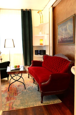 Individually furnished, desk, blackout curtains, rollaway beds - Lilis kleines Hotel (Münster)