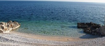 Neue Wohnung (128m2), Terrasse, Meerblick, A / C, Free Wifi & Parken 