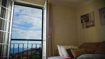 1 chambre, fer et planche Ă repasser, Wi-Fi, draps fournis