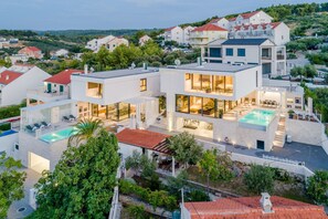 Exterior - Luxury Villa Soleil with Swimming Pool (Sutivan)