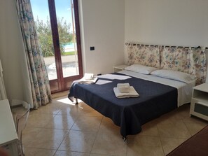 4 soverom, safe på rommet, skrivebord og strykejern/-brett