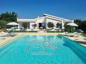 Outdoor pool - "House Sbrizza" in the countryside 15 minutes from the sea (Rosolini)