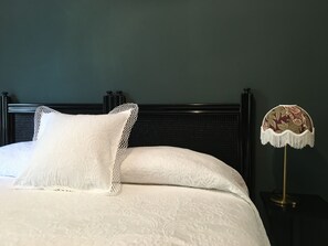 1 makuuhuone, silitysrauta/-lauta, Wi-Fi, vuodevaatteet