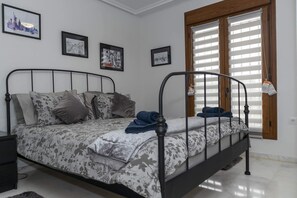2 chambres, fer et planche Ă repasser, lit parapluie, Wi-Fi gratuit