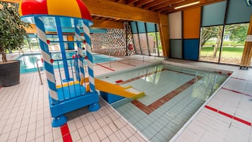 Indendørs pool