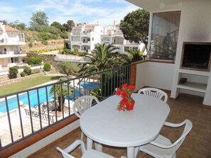 Outdoor dining - JARDINS III 412 Roses (Rosas / Roses)