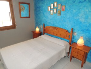 1 bedroom, iron/ironing board - JARDINS III 412 Roses (Rosas / Roses)