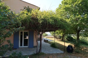 Property grounds - Exceptional panoramic view in a quiet area. (Callas)