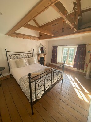 3 多间卧室、熨斗/熨衣板、免费 WiFi、床单