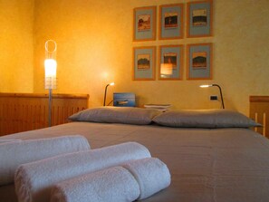 2 chambres, bureau, fer et planche à repasser, Wi-Fi