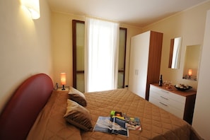 2 chambres, fer et planche Ă repasser, Wi-Fi, draps fournis
