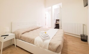 4 bedrooms, iron/ironing board, travel cot, free WiFi - B&B DANTE58 PALERMO CENTER (Palermo)