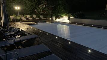 Outdoor pool, a heated pool