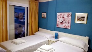 2 bedrooms, in-room safe, iron/ironing board, free WiFi