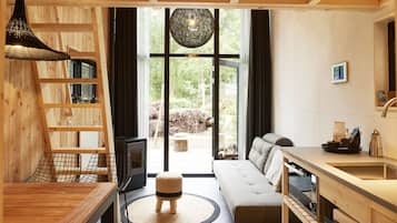 Tiny House 2 | Living area | Flat-screen TV