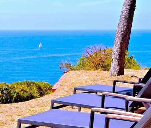 Front de mer accès direct plage et piscine privée chauffée dans  écrin de verdure