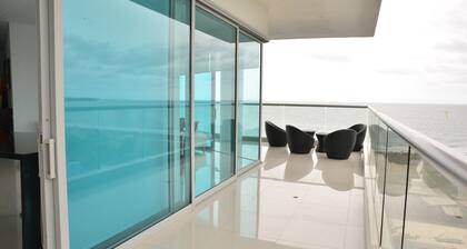 Modern 3 Bedroom Apartment with sea-beach view