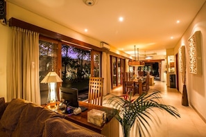 Interior - Luxury 4 Bedroom Villa With Private Pool (Sanur)