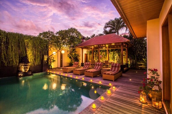 Pool - Luxury 4 Bedroom Villa With Private Pool (Sanur)