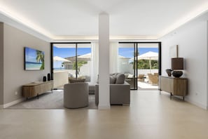 TV, fireplace, DVD player