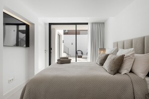 5 habitaciones, tabla de planchar con plancha y wifi gratis 