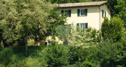 Secluded country villa - large pool/table tennis/pool table/foosball/bocce court