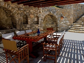 Villa, 5 Bedrooms | Terrace/patio
