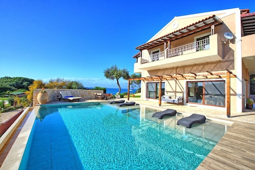 Maison En Grece Bord De Mer | Ventana Blog