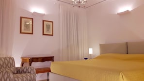 2 habitaciones, tabla de planchar con plancha, wifi y ropa de cama