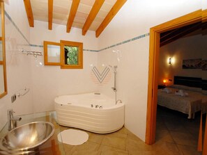 Dutxa, assecador de cabells i tovalloles