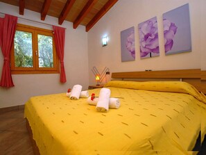 3 dormitorios, tabla de planchar con plancha, Internet y ropa de cama