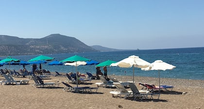Villa en Latchi, Chipre en la playa de Yiannakis por los baños de Afrodita y el parque Akamas