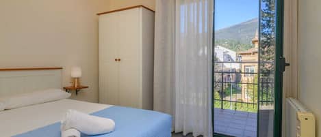 3 habitaciones, tabla de planchar con plancha y wifi gratis