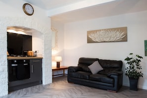 TV - The Retreat. A secluded place. (Huddersfield)