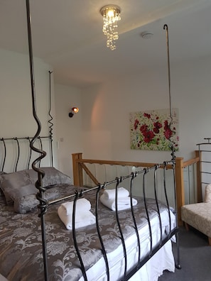 1 bedroom, free WiFi - The Retreat. A secluded place. (Huddersfield)