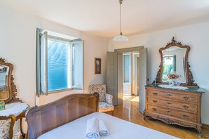 5 quartos, ferros/tábuas de passar roupa, Wi-Fi (sobretaxa)