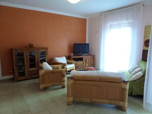 TV - Il Papavero apartment (Alghero)