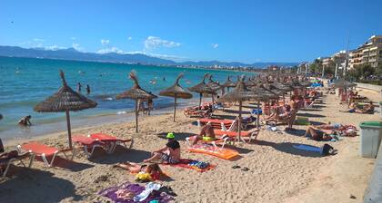 Playa de Palma, Villa mit 60qm Privater Garten auf 2 min. vom Strand.