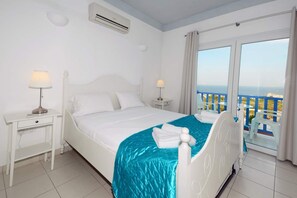 5 Schlafzimmer, Schreibtisch, Bügeleisen/Bügelbrett, Reisekinderbett