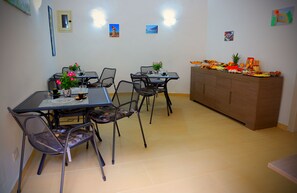 Free daily buffet breakfast - Il Melograno (Agrigento)