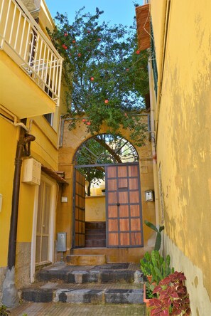 Property entrance - Il Melograno (Agrigento)