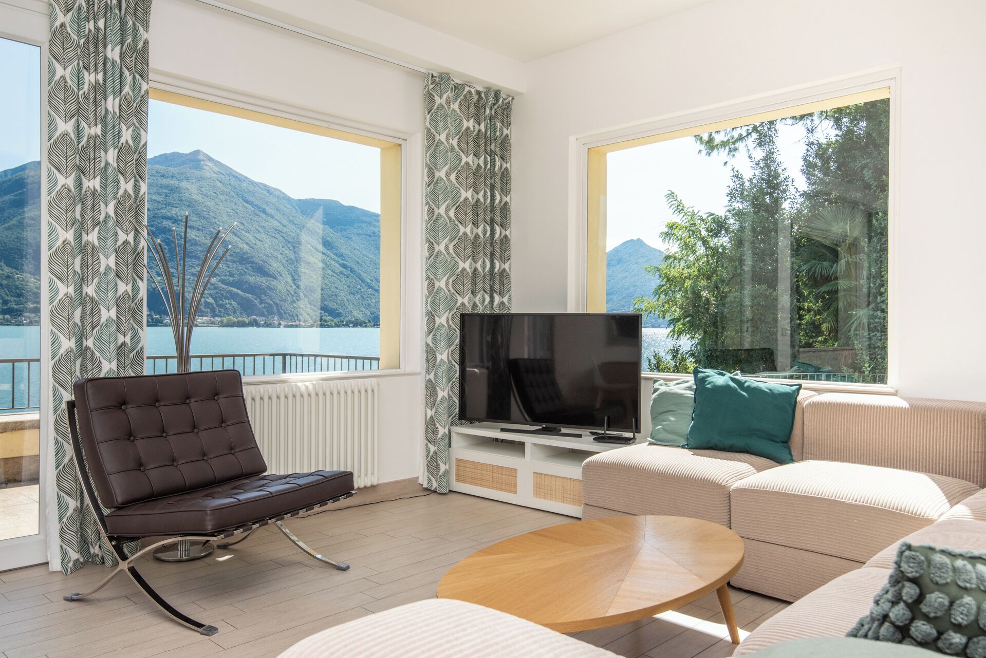 Smart TV, DVD player, books, music library