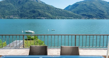 Única frente al lago Villa en el lago de Como! Ideal para una familia o un grupo de amigos