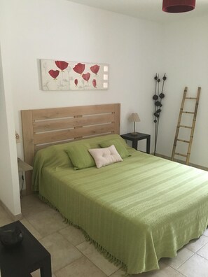 4 Schlafzimmer, Bügeleisen/Bügelbrett, WLAN, Bettwäsche