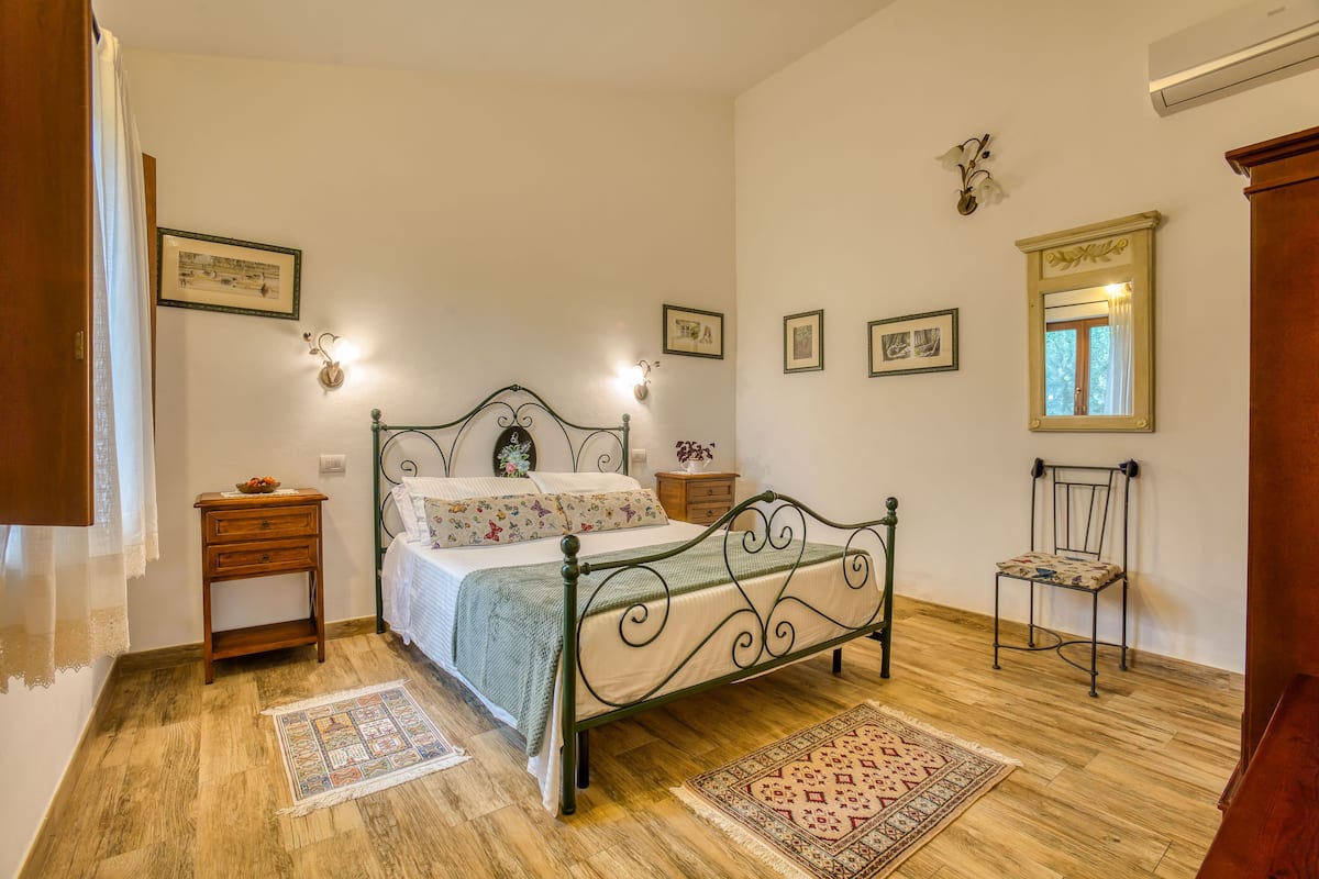 Superior driepersoonskamer | Wifi, beddengoed