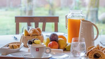 Daily buffet breakfast (EUR 10 per person)