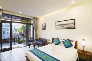 Superior Double Room, Pool View | Minibar, in-room safe, desk, soundproofing - River Waves Villa (Da Nang)